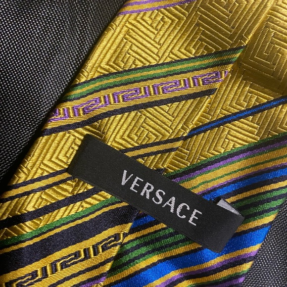 Versace modern tie - Picture 4 of 4